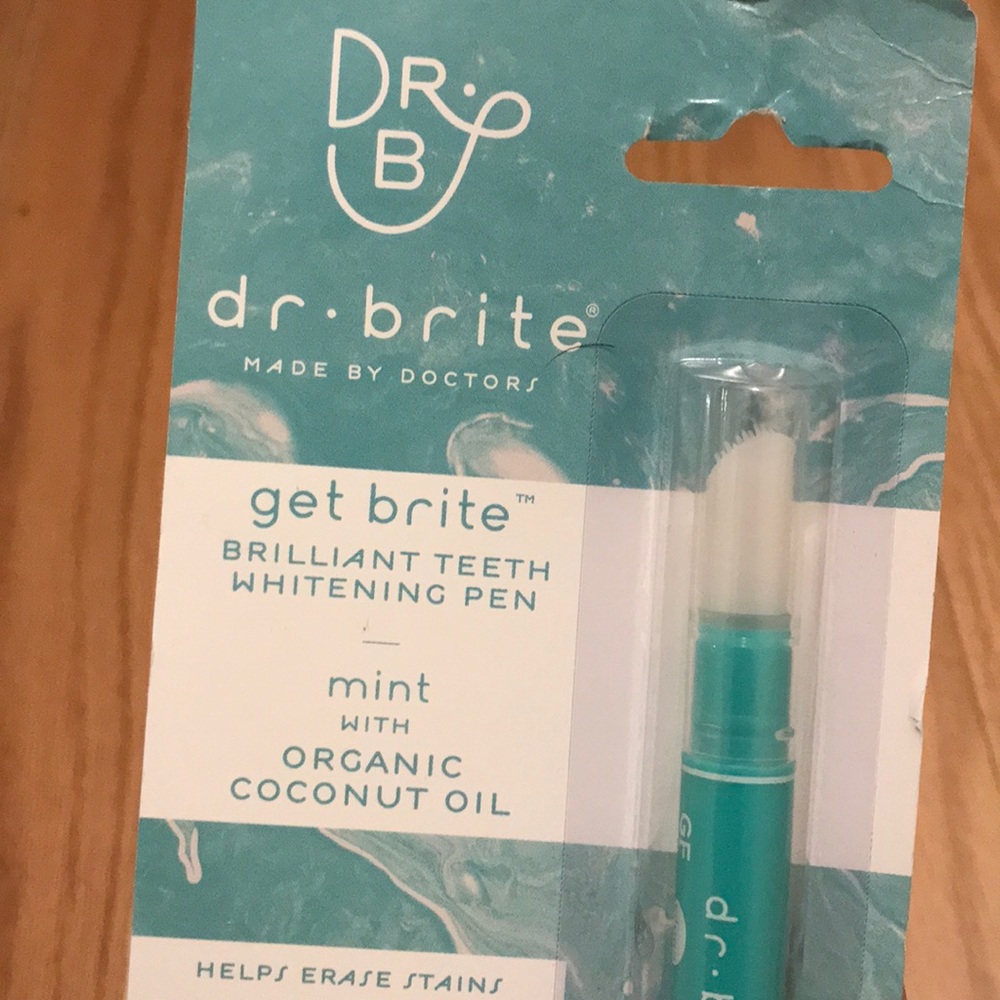 TEETH WHITENING PEN - Picture 2 of 3